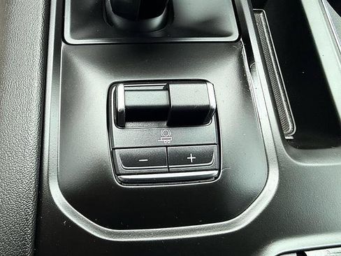 Used 2025 GMC Sierra 1500 Denali w/ Technology Package AWD/4WD image 54