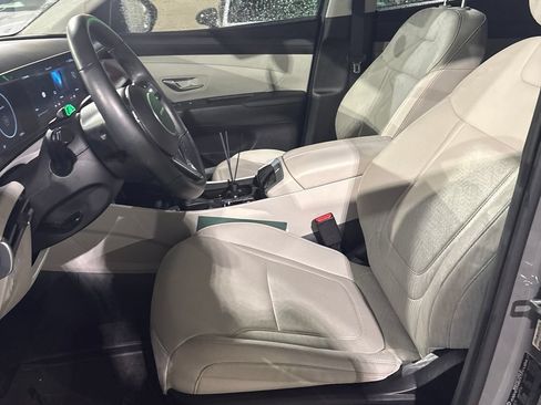 Used 2025 Hyundai Tucson SEL FWD image 14