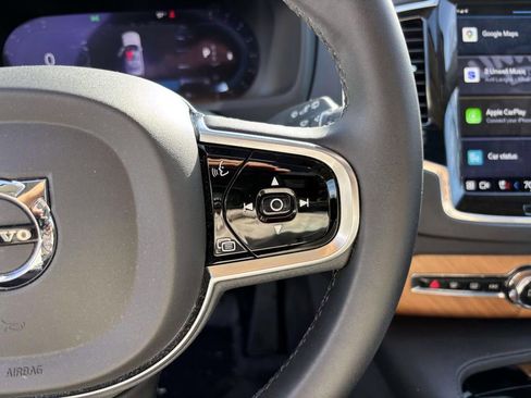 Used 2024 Volvo XC90 B6 Plus image 19