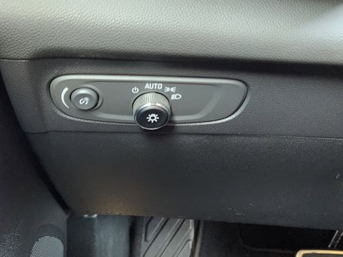 Used 2023 Buick Envision Preferred image 23