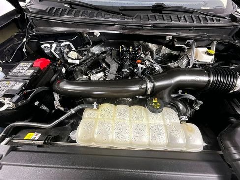 Used 2025 Ford Expedition Active AWD/4WD image 9