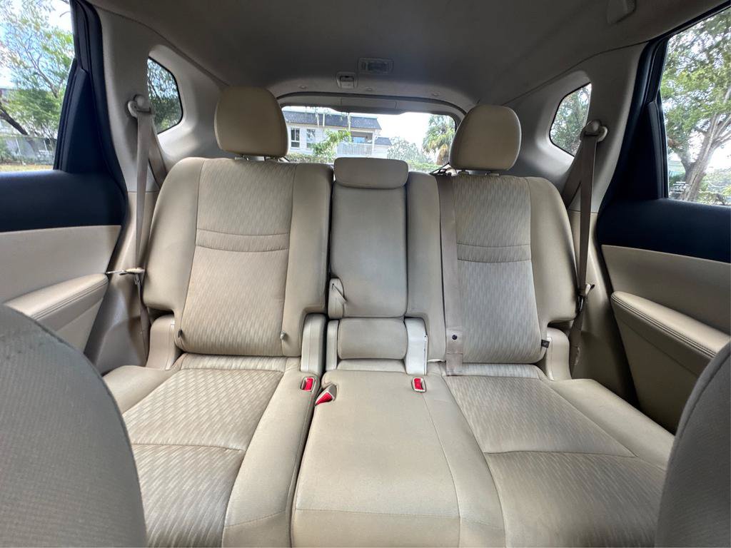 Used 2017 Nissan Rogue S w/ S Appearance Package FWD image 31