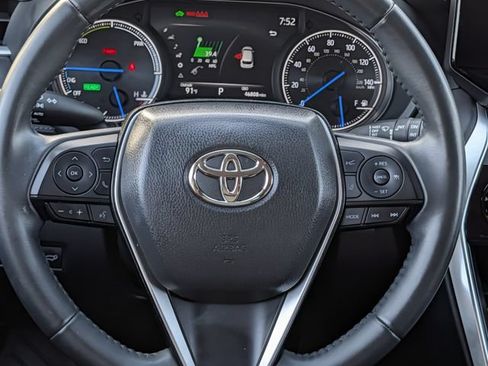 Certified 2023 Toyota Venza LE AWD/4WD image 13
