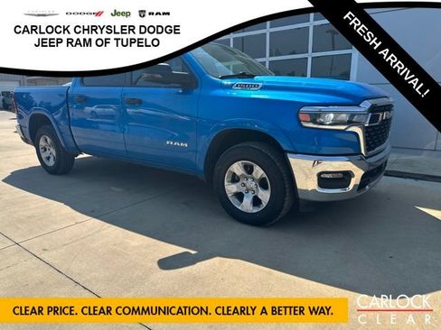 Used 2025 RAM 1500 Big Horn AWD/4WD image 3