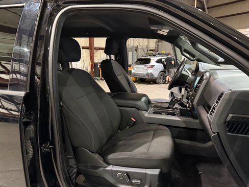 Used 2017 Ford F150 XLT w/ Equipment Group 302A Luxury AWD/4WD image 27