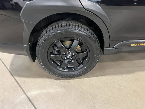 Used 2022 Subaru Outback Wilderness w/ Wilderness Package image 40