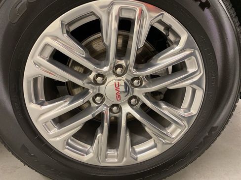 Used 2024 GMC Yukon XL SLT image 26