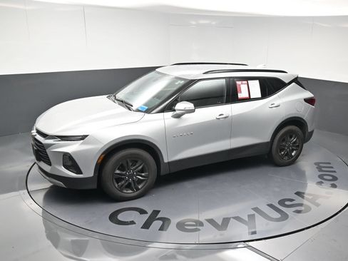 Used 2022 Chevrolet Blazer LT FWD image 12