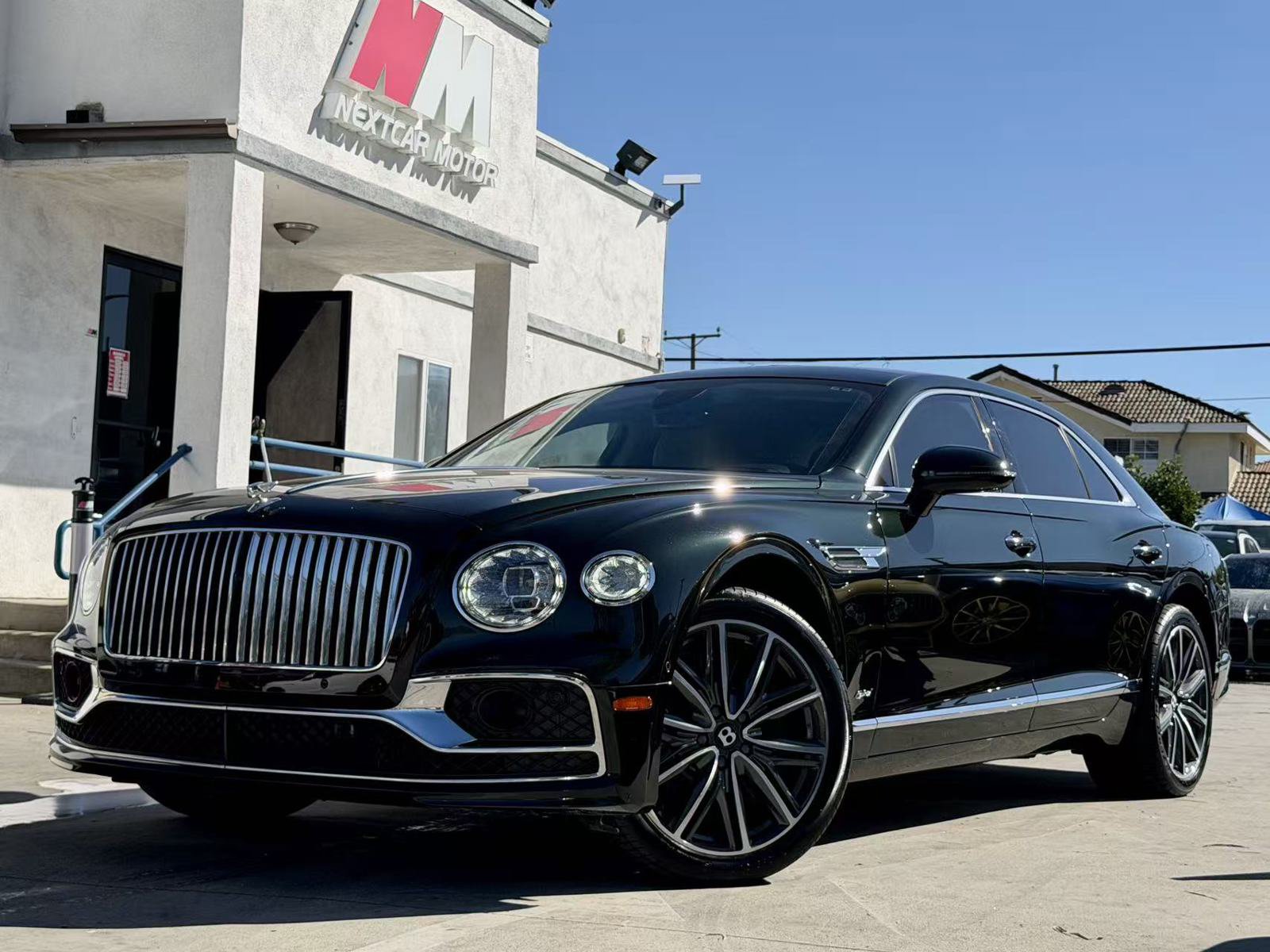 Used 2022 Bentley Flying Spur Plug-In Hybrid AWD/4WD image 1