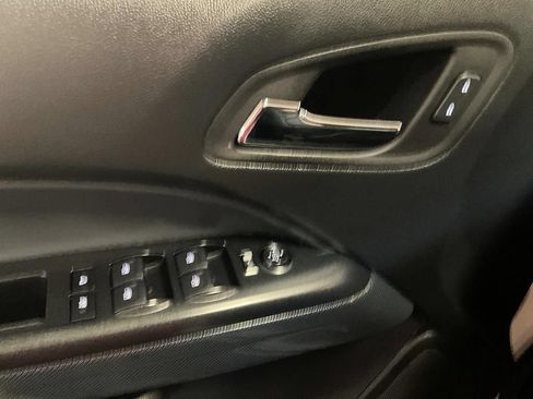 Used 2022 Chevrolet Colorado Z71 AWD/4WD image 30