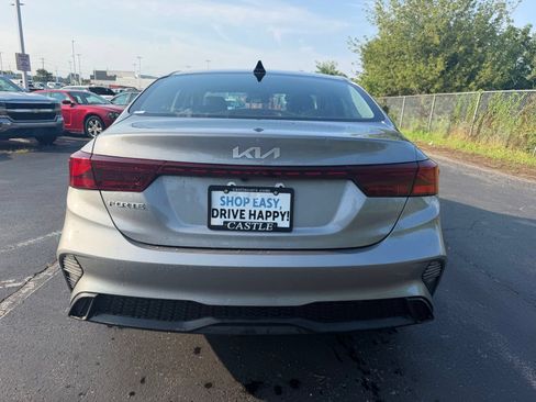 Used 2023 Kia Forte LXS FWD image 7