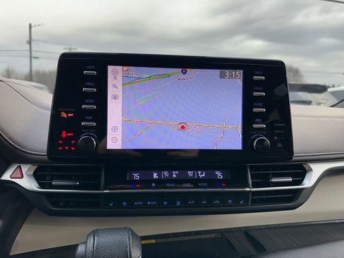 Used 2021 Toyota Sienna Platinum image 24