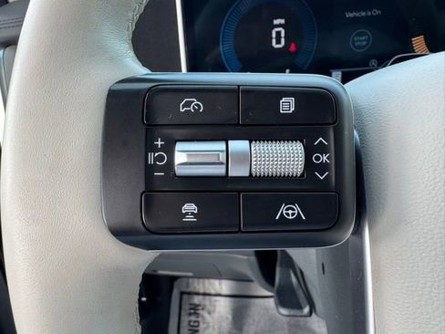 Used 2025 Hyundai Santa Fe SEL image 14