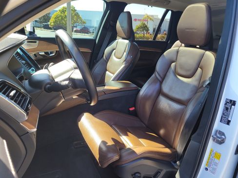 Used 2019 Volvo XC90 T6 Inscription w/ Luxury Package image 22