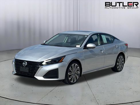 Used 2023 Nissan Altima 2.5 SL AWD/4WD image 1