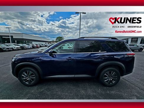 Used 2025 Nissan Pathfinder SV AWD/4WD image 5