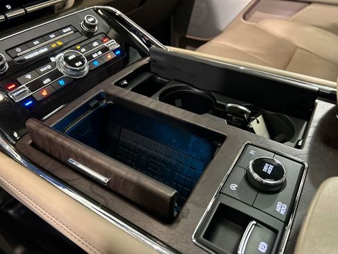 Certified 2022 Lincoln Navigator L Reserve AWD/4WD image 18