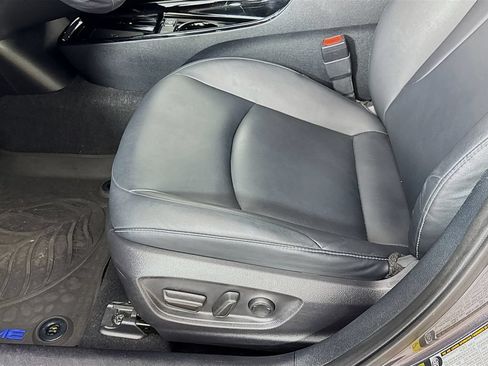 Used 2020 Toyota Prius Prime XLE FWD image 21