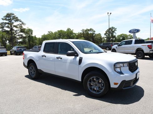 New 2026 Ford Maverick XLT FWD image 2