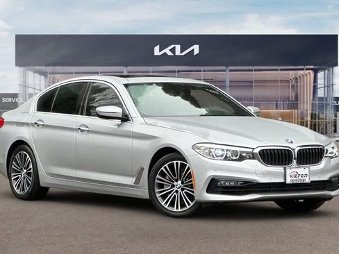 Used 2018 BMW 530i xDrive image 2