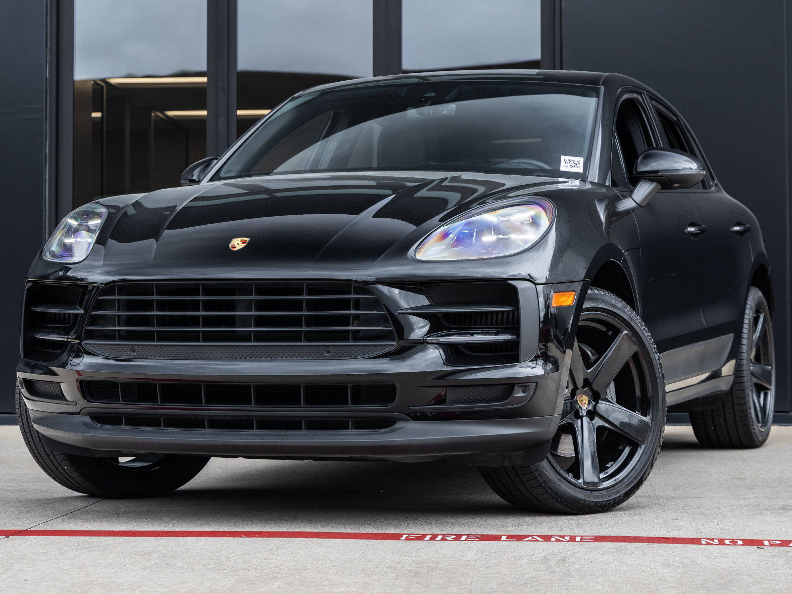 Certified 2019 Porsche Macan S AWD/4WD image 1