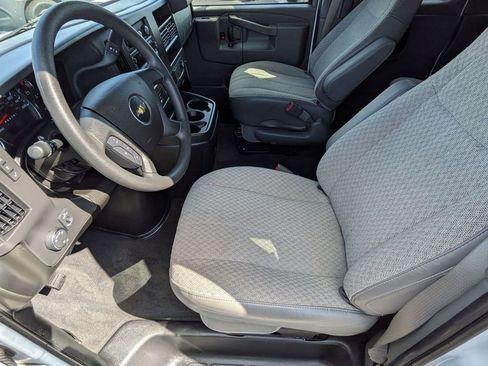 Used 2025 Chevrolet Express 3500 LT w/ LT Preferred Equipment Group RWD image 11