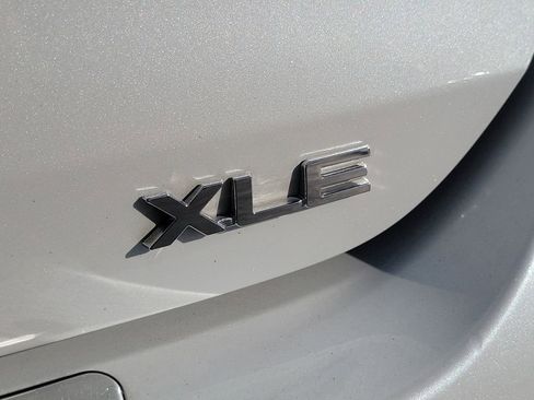 Used 2022 Toyota Highlander Bronze Edition image 8