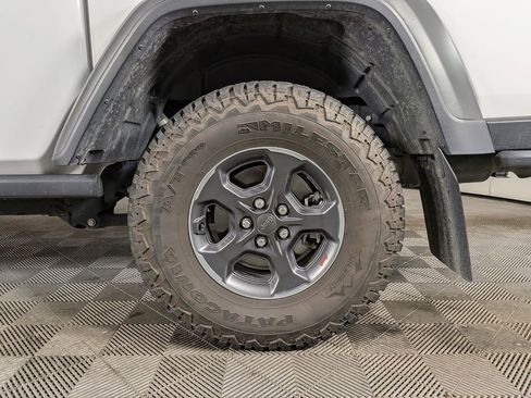 Used 2020 Jeep Gladiator Rubicon image 11