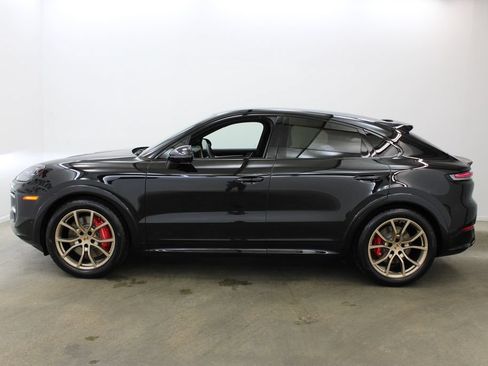 Used 2026 Porsche Cayenne GTS AWD/4WD image 2