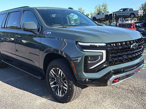 New 2026 Chevrolet Suburban Z71 w/ Z71 Off-Road Package AWD/4WD image 6