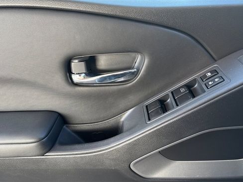 Used 2023 Nissan Frontier SV w/ Technology Package image 16