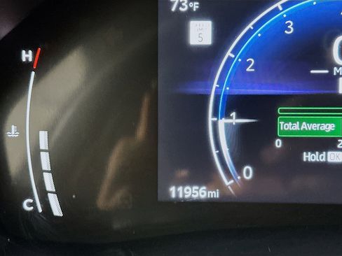 Used 2025 Toyota Grand Highlander AWD image 18