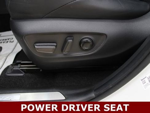 Used 2021 Toyota Venza Limited w/ Advanced Technology Package AWD/4WD image 3