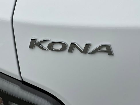 Used 2023 Hyundai Kona SEL image 12