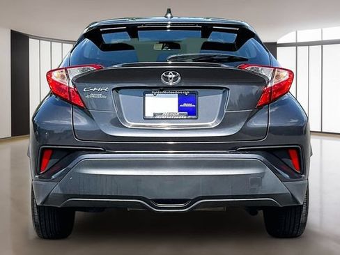 Used 2019 Toyota C-HR LE FWD image 5