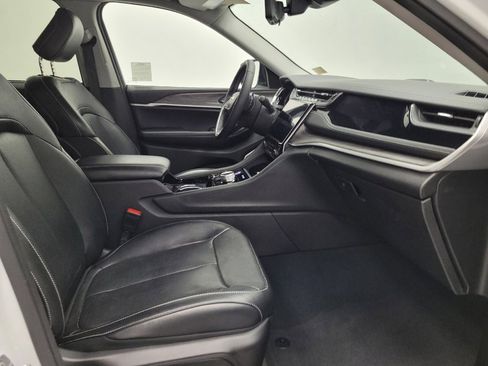 Used 2022 Jeep Grand Cherokee Limited 4xe w/ Luxury Tech Group II image 21