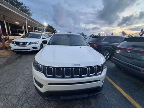 Used 2018 Jeep Compass Sport image 5