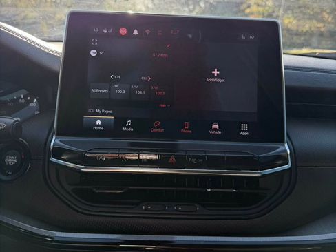 Used 2022 Jeep Compass Trailhawk w/ Trailhawk Convenience Group image 19