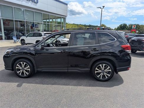 Used 2023 Subaru Forester Limited image 5