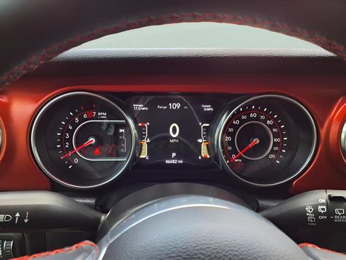 Used 2021 Jeep Wrangler Unlimited Rubicon image 12