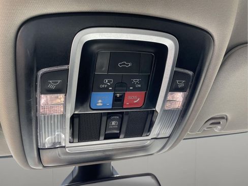 Used 2024 RAM 2500 Laramie AWD/4WD image 19