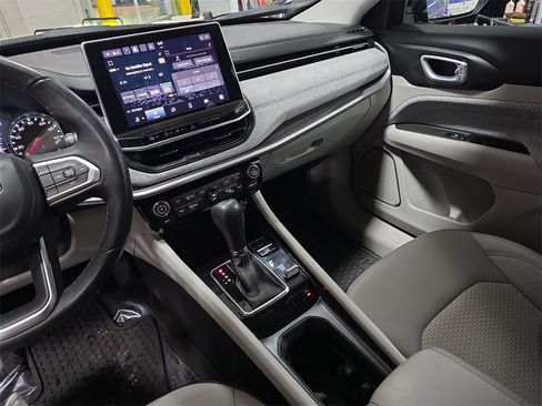 Used 2022 Jeep Compass Latitude w/ Convenience Group image 24