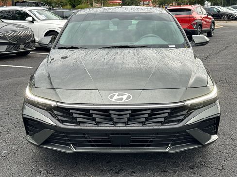 Certified 2025 Hyundai Elantra SEL w/ Cargo Package image 2