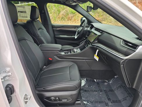 New 2026 Jeep Grand Cherokee Limited AWD/4WD image 25