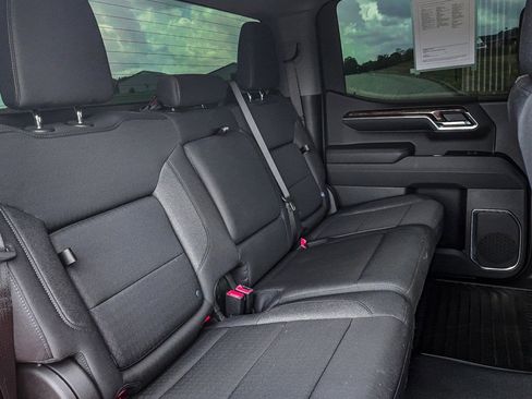 Used 2024 GMC Sierra 1500 Elevation image 31