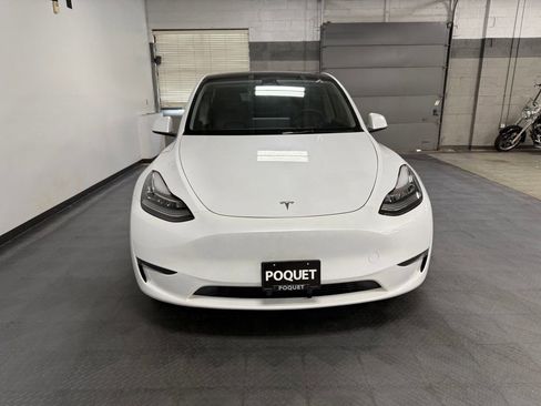 Used 2023 Tesla Model Y Long Range AWD/4WD image 3