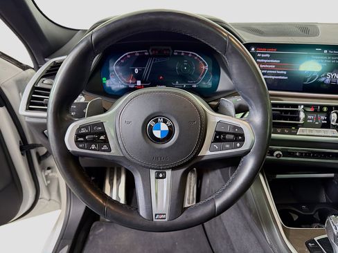 Used 2022 BMW X6 xDrive40i w/ Executive Package image 13