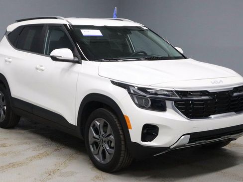 Used 2024 Kia Seltos S image 1