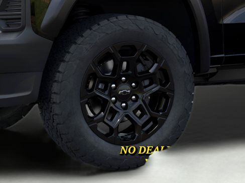 New 2026 Chevrolet Colorado Trail Boss w/ Midnight Edition AWD/4WD image 9