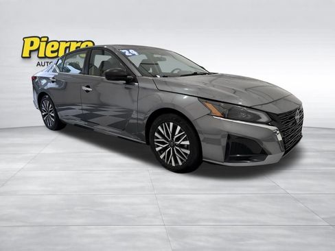 Used 2024 Nissan Altima 2.5 SV image 6